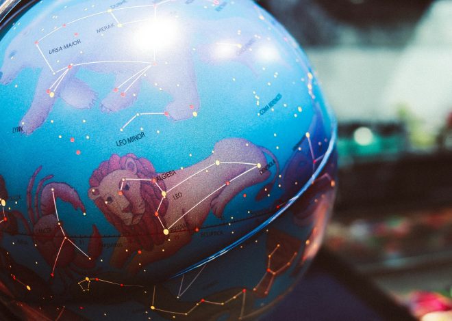 दिसंबर राशिफल: मेष राशि के लिए यात्रा के योग और कन्या को मिलेगी राजनीतिक सफलता, जानिए ग्रहों का पूरा प्रभाव