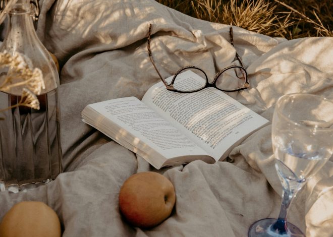 अदबी दुनिया: एक युग का अंत और कविता सृजन के नए आयाम