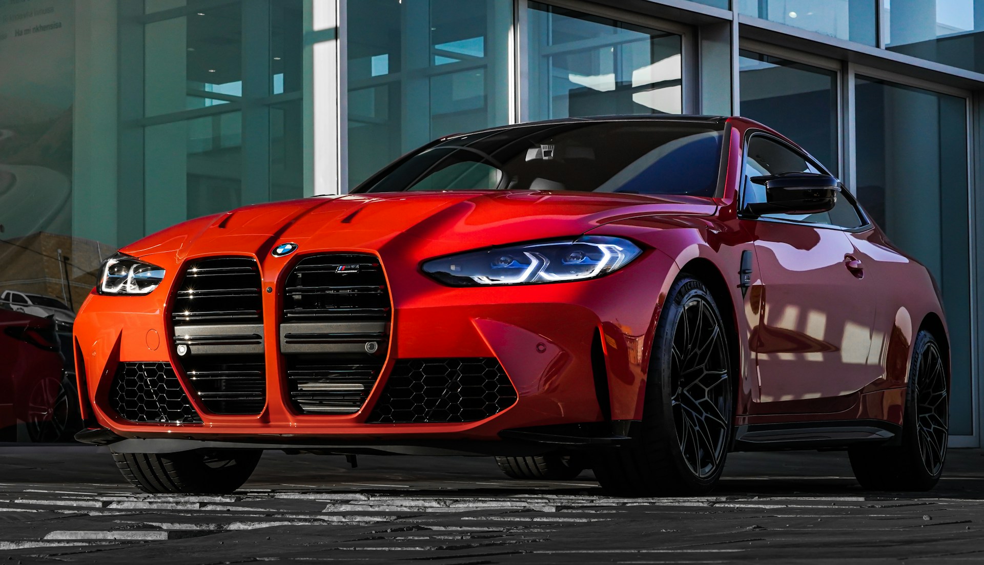 बीएमडब्ल्यू का तकनीकी कायाकल्प: सुरक्षित मैनुअल गियरबॉक्स और एआई का समावेश